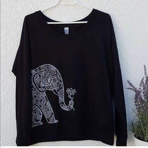 Black Slouchy elephant sweatshirt